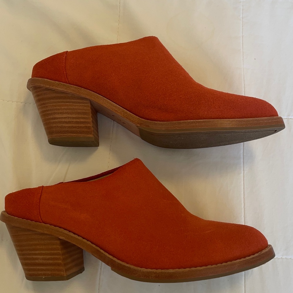 Poppy Barley orange suede mules